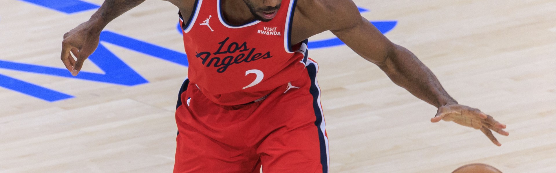 GA黄金甲平台-记者：我一直反对过度吹捧伦纳德 但过去45天里他是联盟前8级别