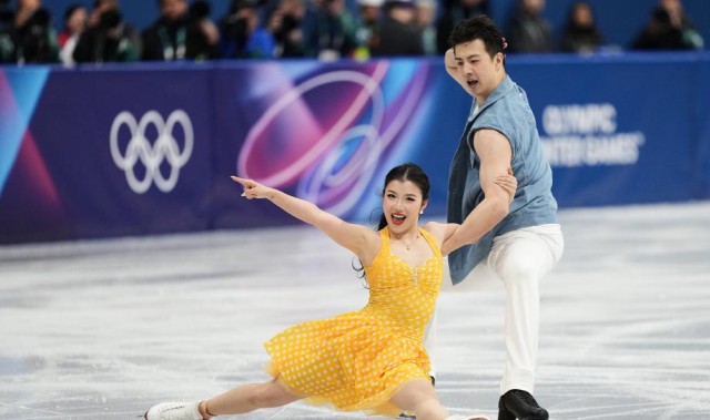 GA黄金甲平台-冬奥会花样滑冰团体赛：王诗玥/柳鑫宇获得64.92分
